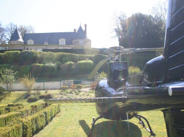  Helicopter over the castles of the Loire 